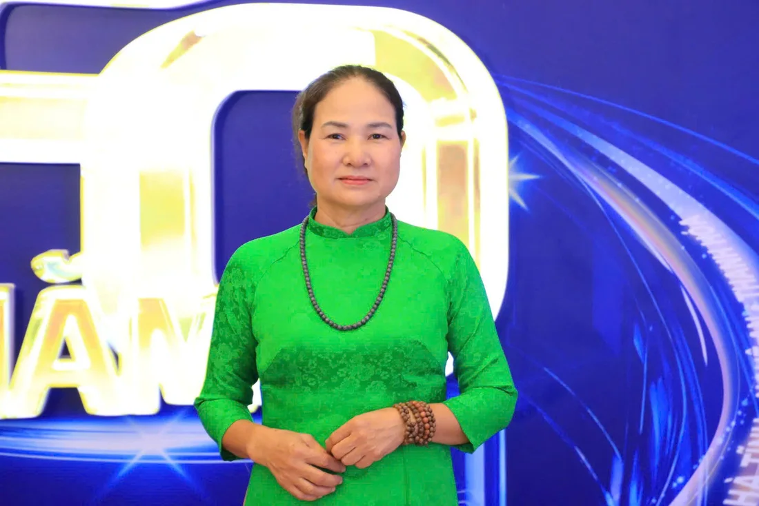 Bà Nguyễn Thị Huyền — Chủ tịch HĐQT · Giám đốc HTX Ba Chữ